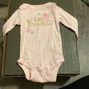 6 long sleeve onesies for 10 baby girl